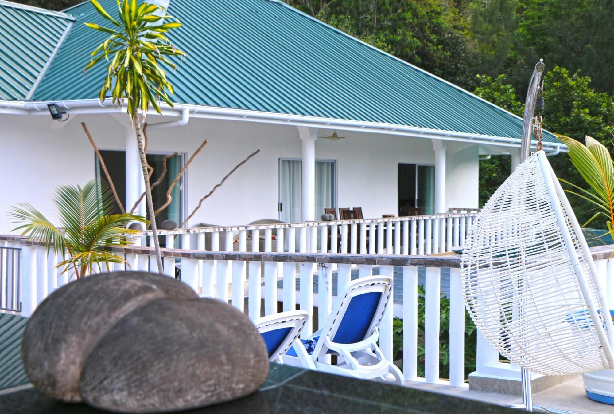 Ocean Blue Bay Apartment Anse Volbert Village  Exterior photo